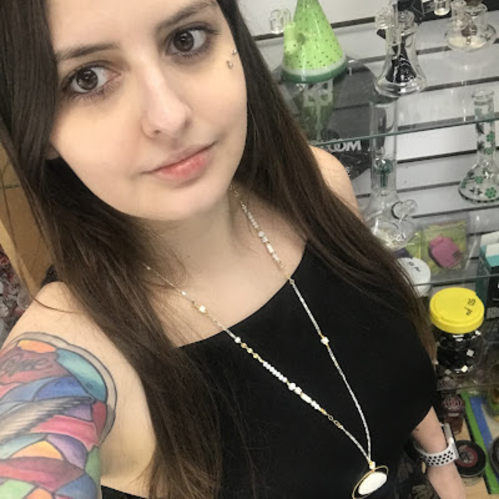 Meet your Posher, Laura